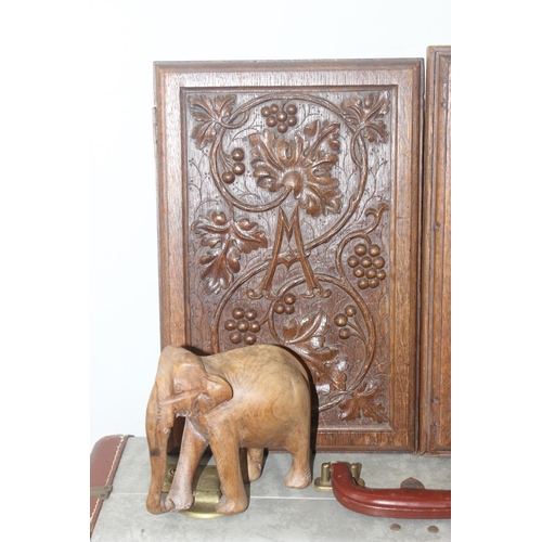 1694 - Qty of assorted woodenware to inc Florentine style tray and letter rack, carved elephant, carved oak... 