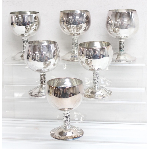 1085 - A boxed set of 6 vintage silver plated goblets, each approx 10cm tall