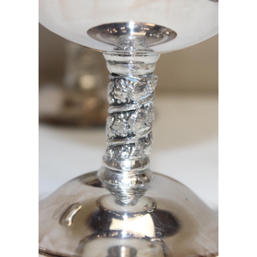 1085 - A boxed set of 6 vintage silver plated goblets, each approx 10cm tall