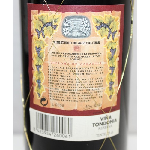 1599N - 3 bottles of vintage wine to inc 2 bottles of 2004 Viña Tondonia Tinto, Reserva, Bodegas R. López de... 