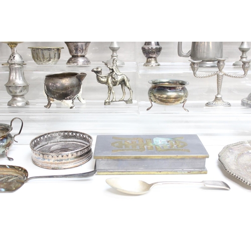 1083 - Qty of assorted mixed antique and later metalware, mainly silver plate and pewter, approx 9kg gross