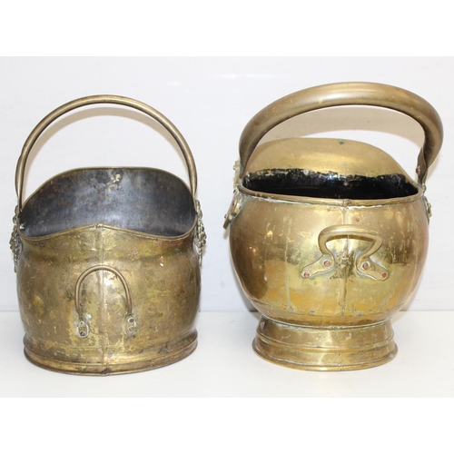 1711 - Qty of assorted brass and other metalware to inc 2 coal scuttles and various other pots etc