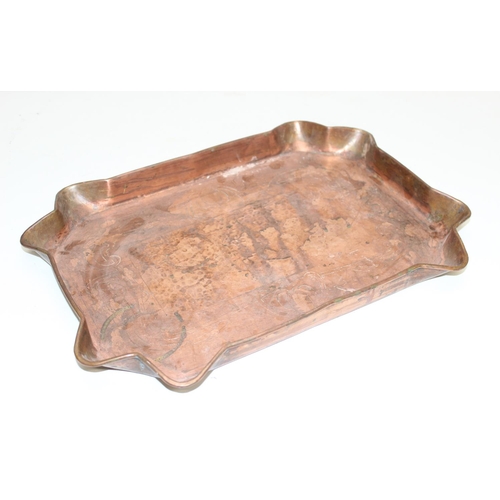 1716 - An Art Nouveau period copper serving tray in the manner of Keswick or Newlyn, marked only 