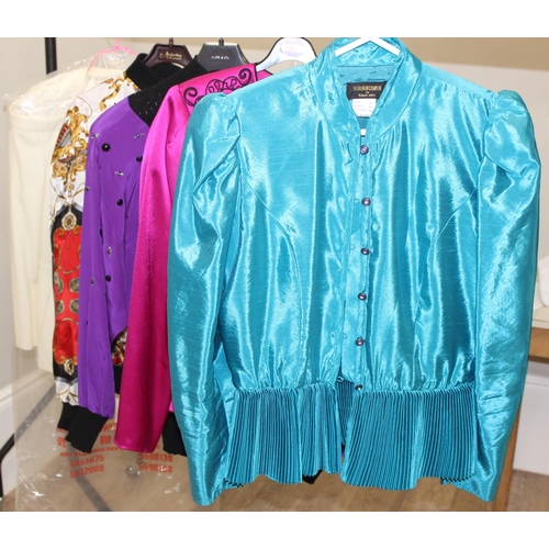 218 - 5 items of vintage ladies clothing to include a reversible 1980's Picasso jacket, pieces sized betwe... 