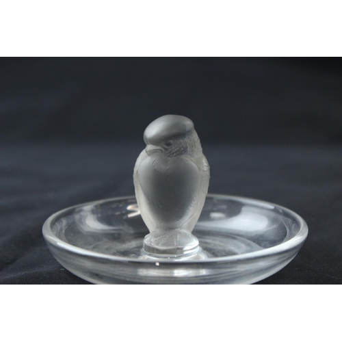 1512B - Vintage Lalique Rapace pin dish featuring a beautiful sculpture of a bird in frosted crystal on a cl... 