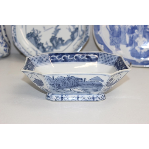 1481 - Qty of assorted Chinese and Oriental blue and white ceramics, mainly 20th century pieces