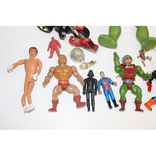 707 - A qty of assorted vintage toy figures to inc Mr T, Hulk, Star Wars etc