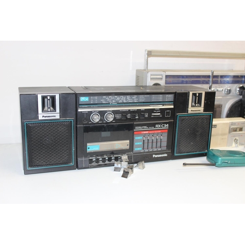 798 - Qty of vintage and later radios and CD players to include a Venturer CD1282i-p, Panasonic RX-C34