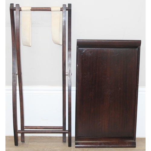 139 - An antique style mahogany butler's tray table on folding stand, 20th century, approx 68cm wide x 38c... 