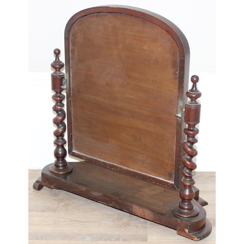 140 - A Victorian mahogany table top mirror with barley-twist supports, approx 62cm wide x 61cm tall