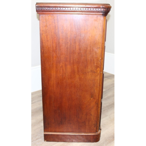 138 - An antique mahogany 2 over 3 chest of drawers with Art Nouveau brass handles, approx 116cm wide x 54... 