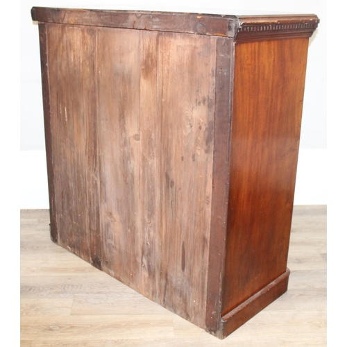 138 - An antique mahogany 2 over 3 chest of drawers with Art Nouveau brass handles, approx 116cm wide x 54... 