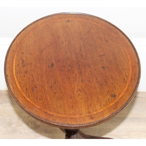 123 - An antique Sheraton style wine table with boxwood inlay, approx 37cm in diameter x 63cm tall