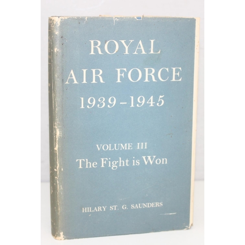 511 - Qty of assorted books to mainly RAF related to inc Royal Air Force 1939-1945 by Denis Richards in 3 ... 