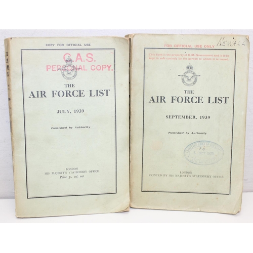 511 - Qty of assorted books to mainly RAF related to inc Royal Air Force 1939-1945 by Denis Richards in 3 ... 