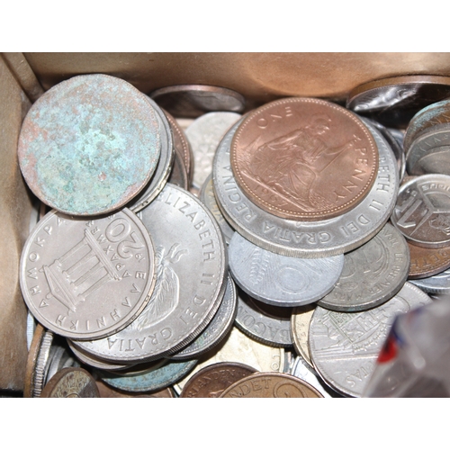 1259 - A qty of assorted mixed world coins to inc commemorative crowns, approx 2.8kg gross