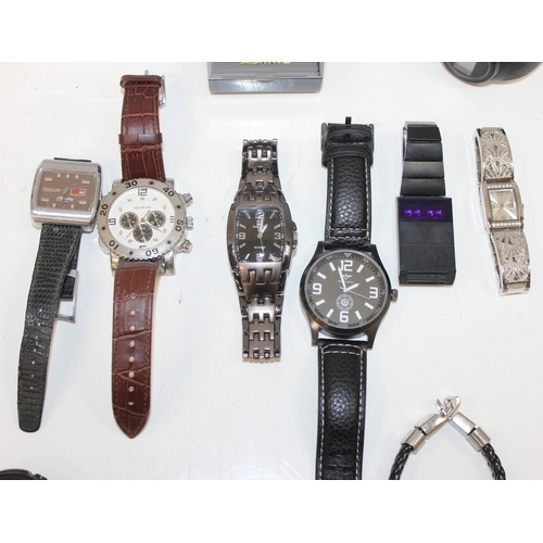 1350 - Qty of assorted watches and a Waterford Crystal clock