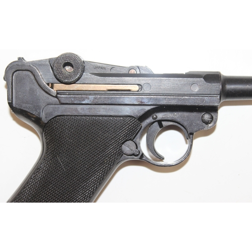 1408 - Replica weapons: WW2 German P08 Luger pistol in box