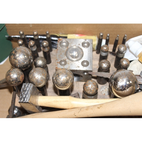 700 - A large qty of assorted tools, mainly jewellery making tools to inc hammers, punches etc