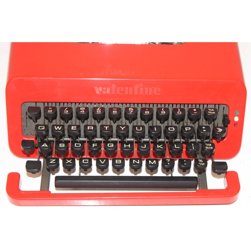 704 - Vintage Olivetti Valentine typewriter in compact carry-case in red