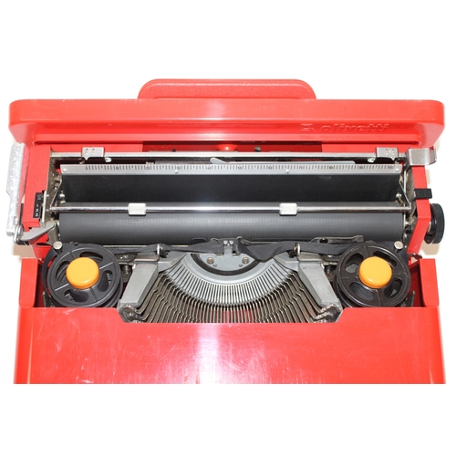 704 - Vintage Olivetti Valentine typewriter in compact carry-case in red