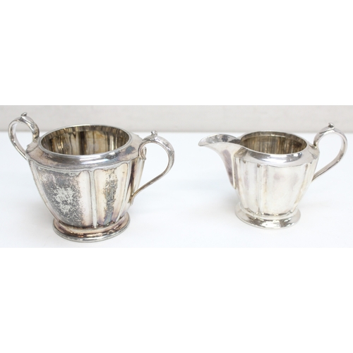 1033 - A vintage 4 piece silver plated tea set by Walker & Hall, c.1930's, approx 2kg gross