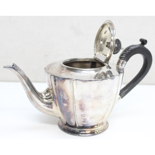 1033 - A vintage 4 piece silver plated tea set by Walker & Hall, c.1930's, approx 2kg gross