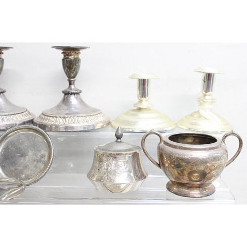 1036 - Qty of assorted silver-plated items and other metalware to incl an ice bucket, candlesticks etc, app... 