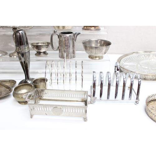 1036 - Qty of assorted silver-plated items and other metalware to incl an ice bucket, candlesticks etc, app... 