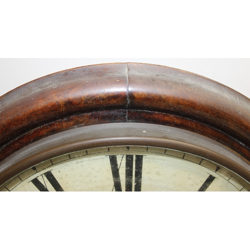 1354 - Vintage Ross & Sons of Winchester wall clock with round mahogany case, with pendulum and mechanical ... 