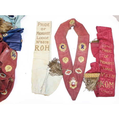 1459 - Assorted vintage Masonic items to incl sashes, aprons, badges etc