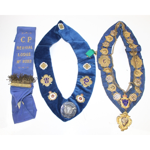 1459 - Assorted vintage Masonic items to incl sashes, aprons, badges etc