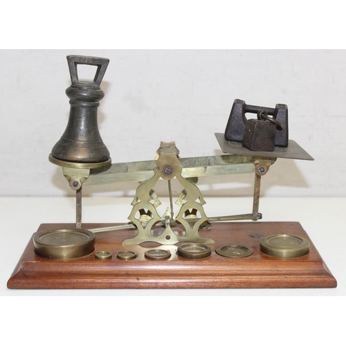 1603 - Vintage set of Sampson Morden postal weighing scales with weights and other weights, approx 32cm W