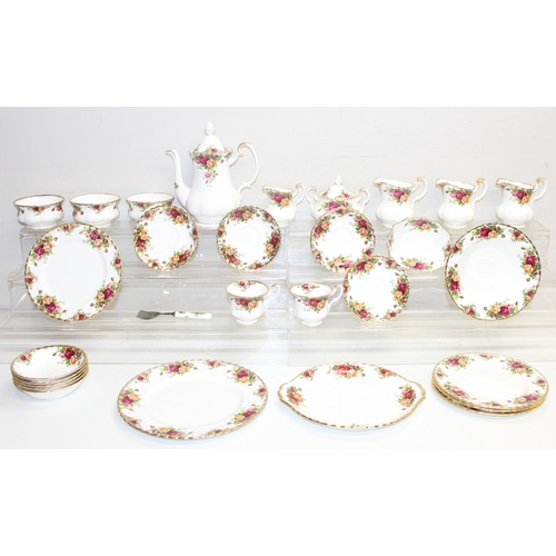 1605 - Qty of Royal Albert Old Country Roses tableware to incl coffee pot, milk jugs, tea cups and saucers,... 