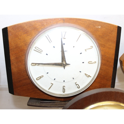 1361 - Qty of vintage and retro mantel and travelling clocks, to incl Smiths, Delta, Westclox etc