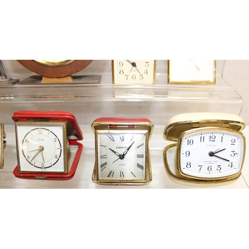 1361 - Qty of vintage and retro mantel and travelling clocks, to incl Smiths, Delta, Westclox etc