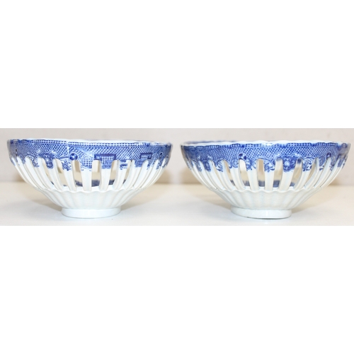 1460 - Pair of antique Pearlware blue and white Willow pattern ceramic chestnut baskets, approx 22cm at wid... 