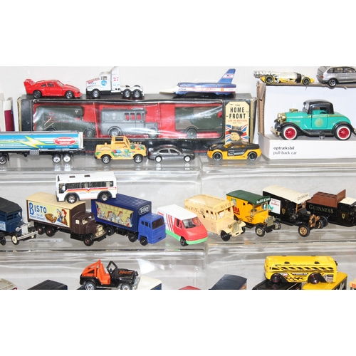 605 - Large qty of scale model vehicles, many in original packaging, mostly Lledo, some with advertising