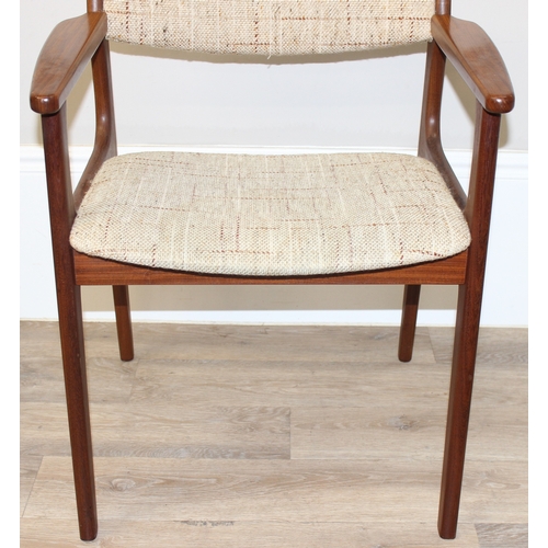 115 - A set of 6 retro dining chairs, 2 carvers and 4 dining chairs, possibly Danish in the manner of Kurt... 