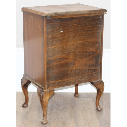 81 - Queen Anne style bedside cabinet on cabriolet legs by Dillon and a mahogany bedside cabinet, largest... 