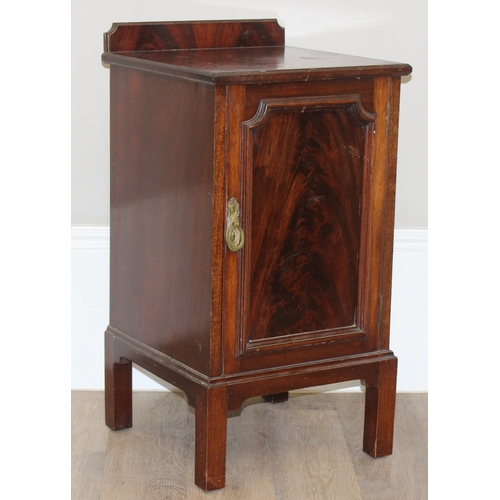 81 - Queen Anne style bedside cabinet on cabriolet legs by Dillon and a mahogany bedside cabinet, largest... 