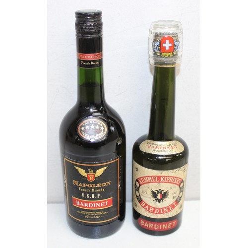 1552 - Vintage 1 litre bottle of VAT 69 Scotch Whisky, Bardinet V.S.O.P Napoleon brandy (70cl) and Bardinet... 