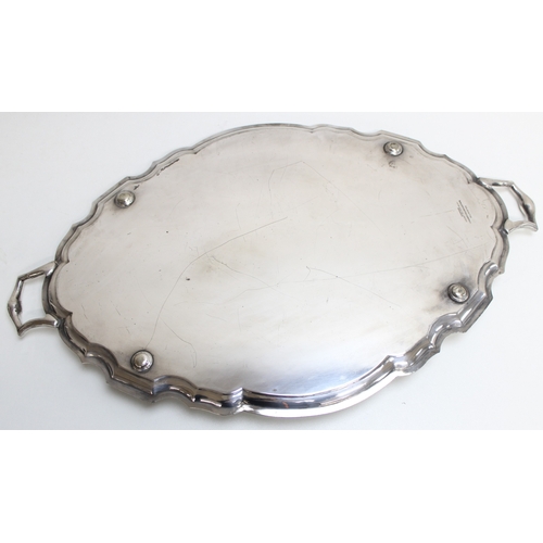 1050 - An extremely large and superb quality silver plated serving tray by Goldsmith's & Silversmith's Comp... 