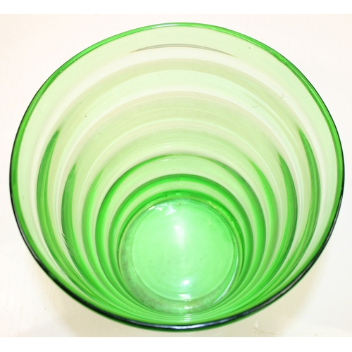 1475 - A large retro green glass vase of ribbed design, unsigned, approx 35cm tall