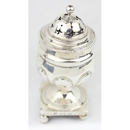 1059 - A George III period silver sugar castor, marked for London 1809 by Thomas James, approx 15cm tall, a... 