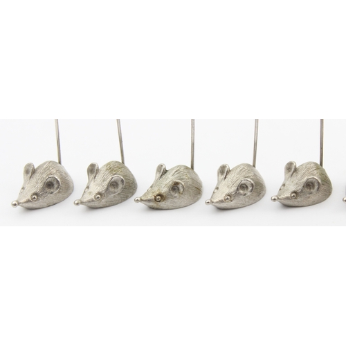 1085 - A set of 8 vintage silver plated cheese picks or hors d'oeuvres servers formed as little mice, with ... 