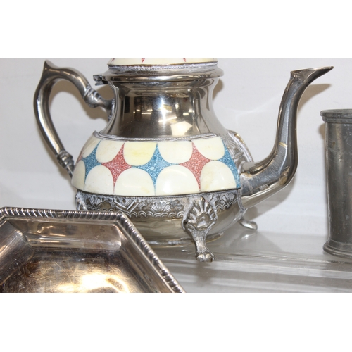 1103 - Qty of silver-plated, pewter and other metalware items to incl serving trays, flatware, coffee pots ... 