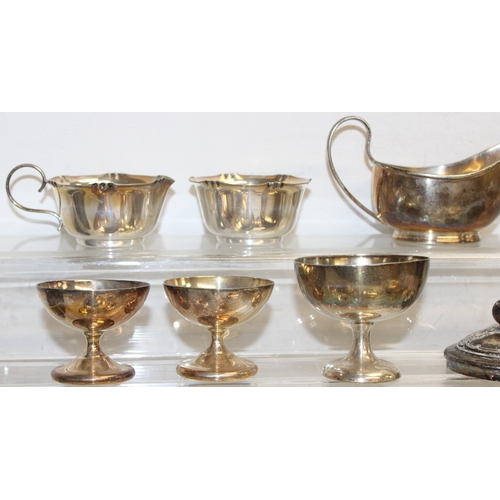 1104 - A large qty of assorted silver plated items, pewter and other metalware, some antique pieces, approx... 