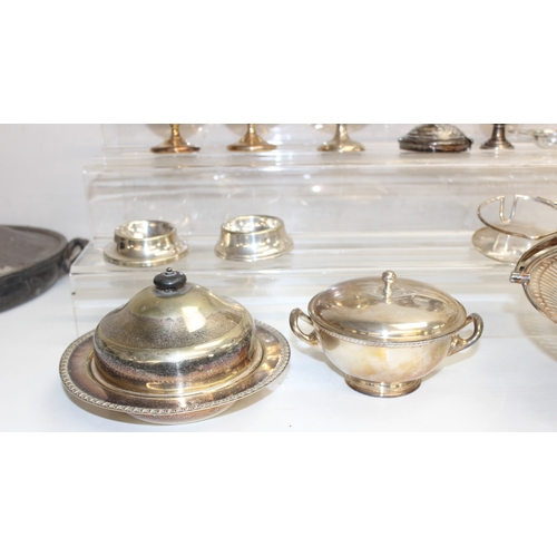 1104 - A large qty of assorted silver plated items, pewter and other metalware, some antique pieces, approx... 