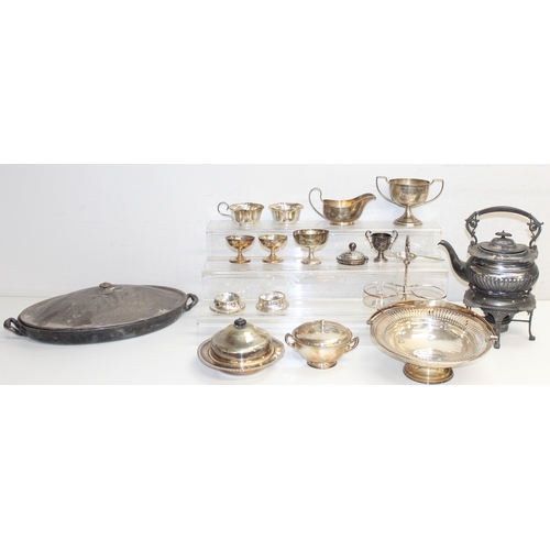 1104 - A large qty of assorted silver plated items, pewter and other metalware, some antique pieces, approx... 